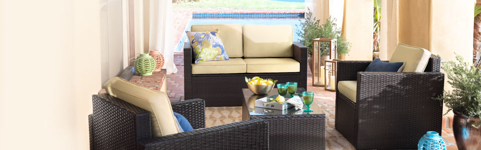 Outdoor decor planters, lanterns and more patio and garden ... Decoración Patio interior Lamps