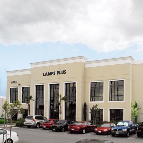 The Lamps Plus Redlands store location.