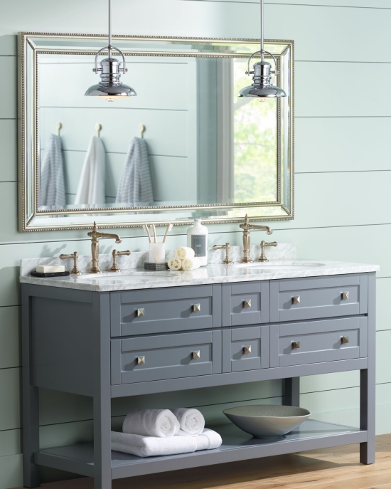 Farmhouse Style Bathroom With Pendant Lighting